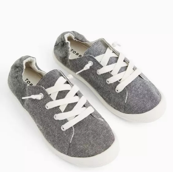 Torrid Riley Gray Denim Sneakers New Scrunch Ruched 9W Wide NWT - Picture 1 of 10